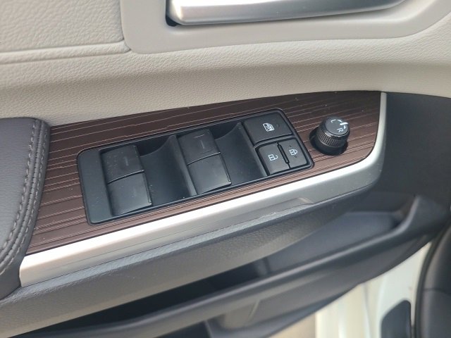 Used 2023 Toyota Sienna XLE image 17