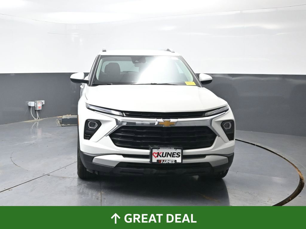 Used 2025 Chevrolet TrailBlazer LT AWD/4WD image 7