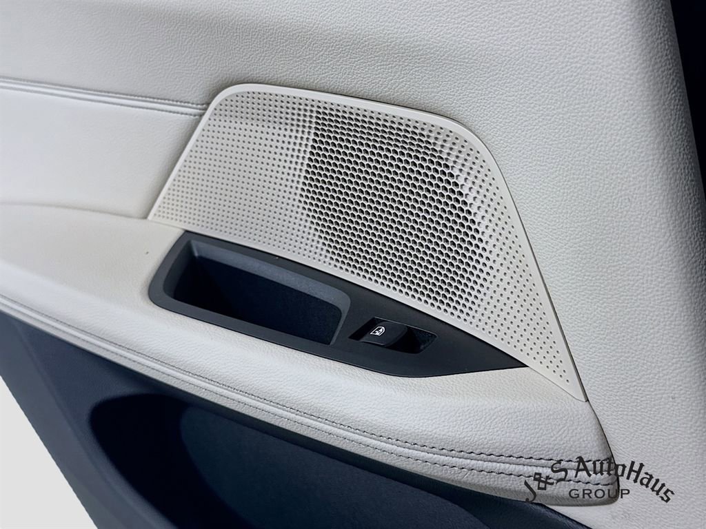 Used 2024 BMW i4 eDrive35 w/ Premium Package image 32