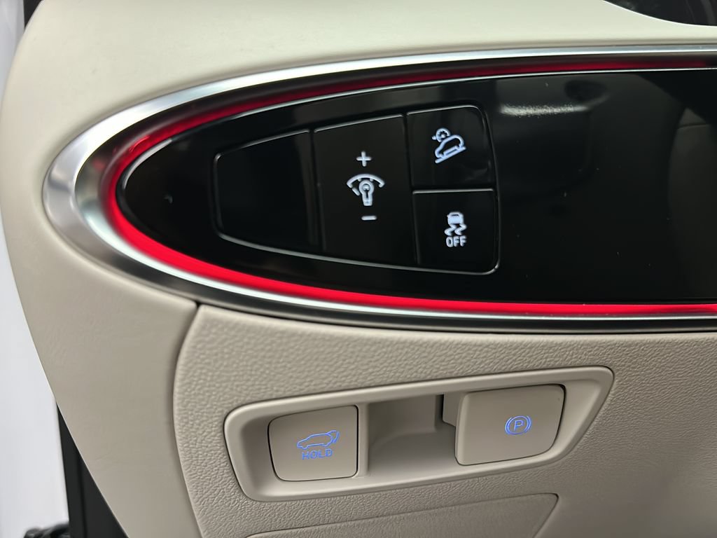 Certified 2025 Genesis Electrified GV70 AWD/4WD image 33