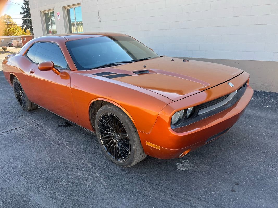 Used 2009 Dodge Challenger R/T w/ Sound Group RWD image 1