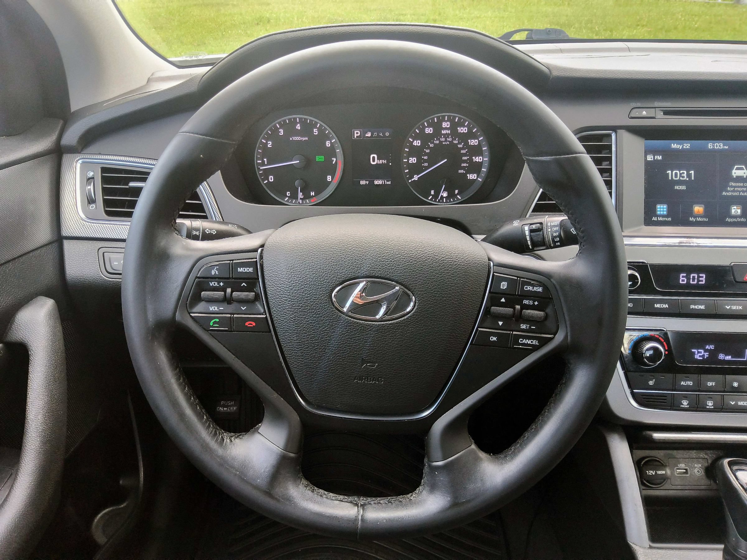 Used 2016 Hyundai Sonata Sport w/ Option Group 02 FWD image 6