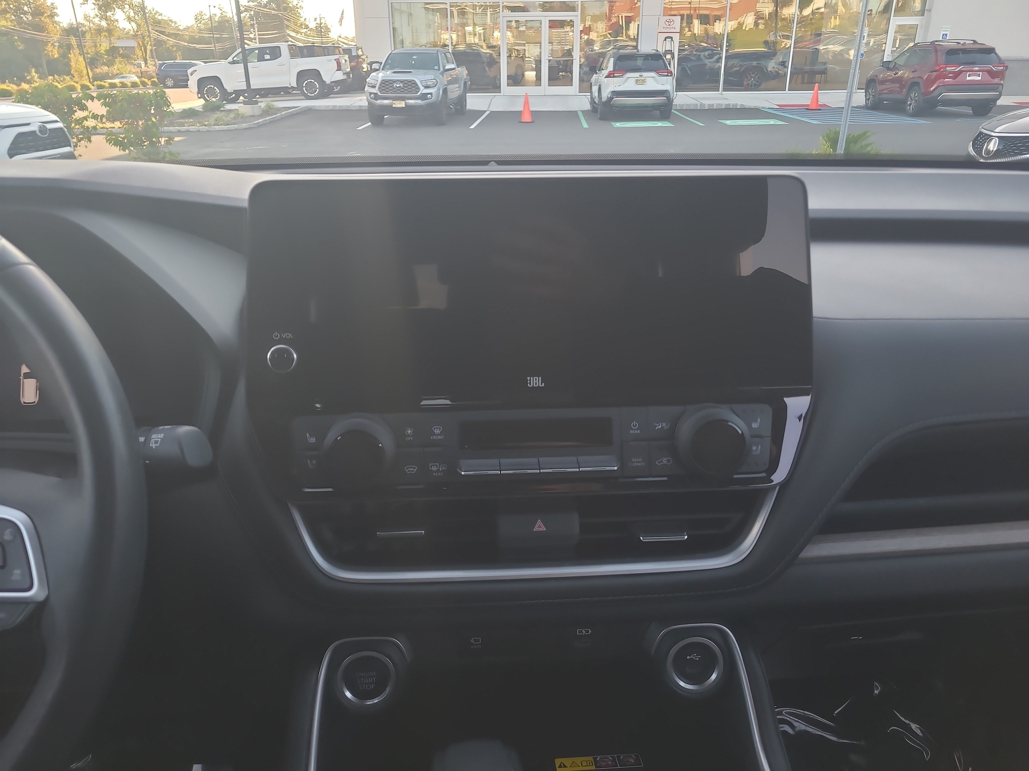 Certified 2024 Toyota Grand Highlander AWD image 19