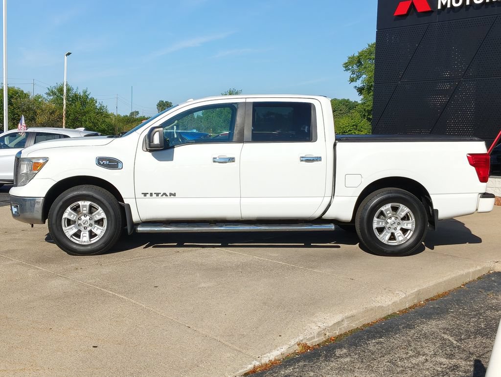 Used 2017 Nissan Titan SV AWD/4WD image 21