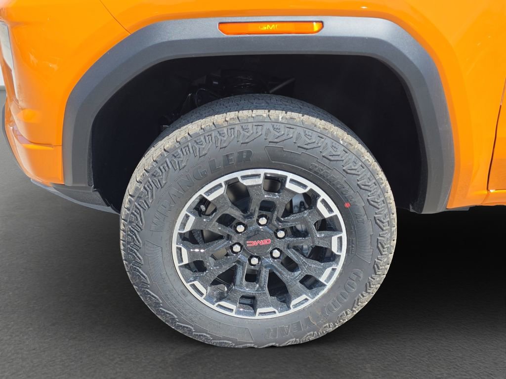 New 2026 GMC Canyon AT4 w/ Technology Plus Package AWD/4WD image 4