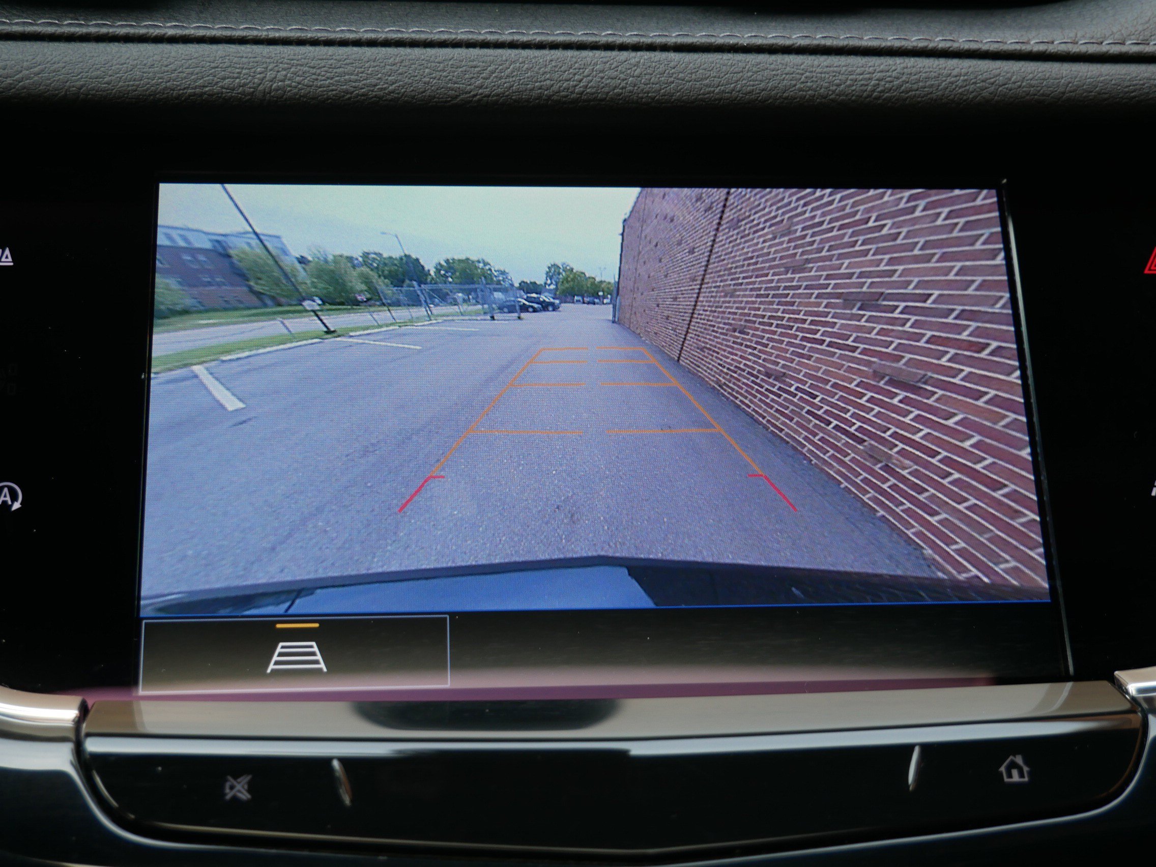 Certified 2024 Cadillac XT6 Premium Luxury AWD/4WD image 18