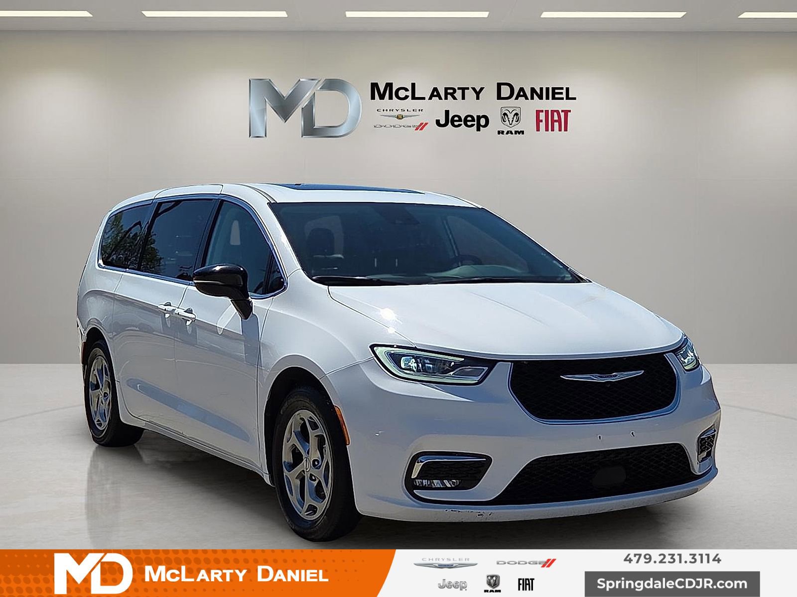 Used 2024 Chrysler Pacifica Limited
