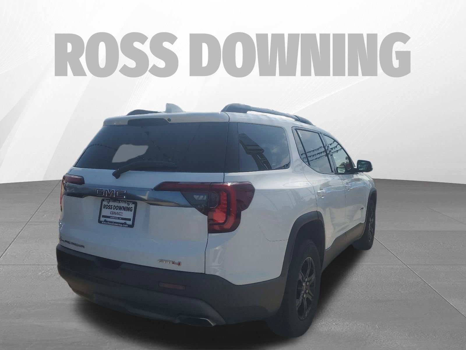 Used 2022 GMC Acadia AT4 w/ Technology Package AWD/4WD image 4