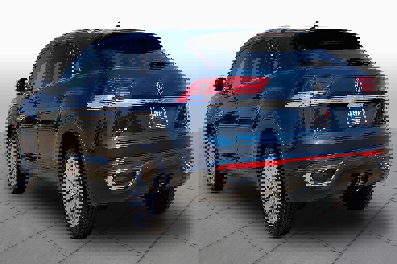 Used 2020 Volkswagen Atlas Cross Sport SE AWD/4WD image 12