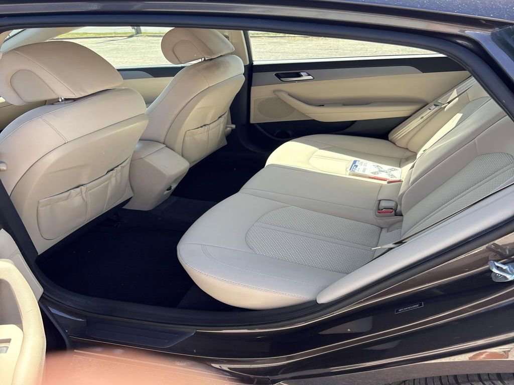 Used 2016 Hyundai Sonata SE FWD image 13