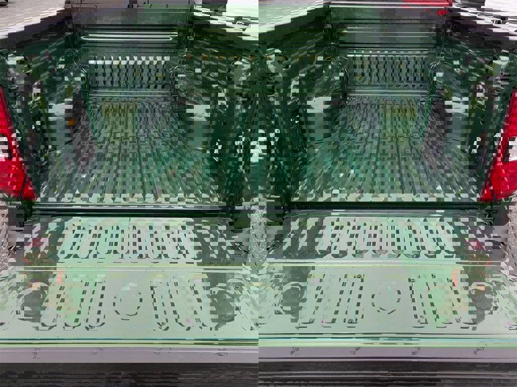 New 2025 Ford Maverick XLT w/ XLT Luxury Package image 7