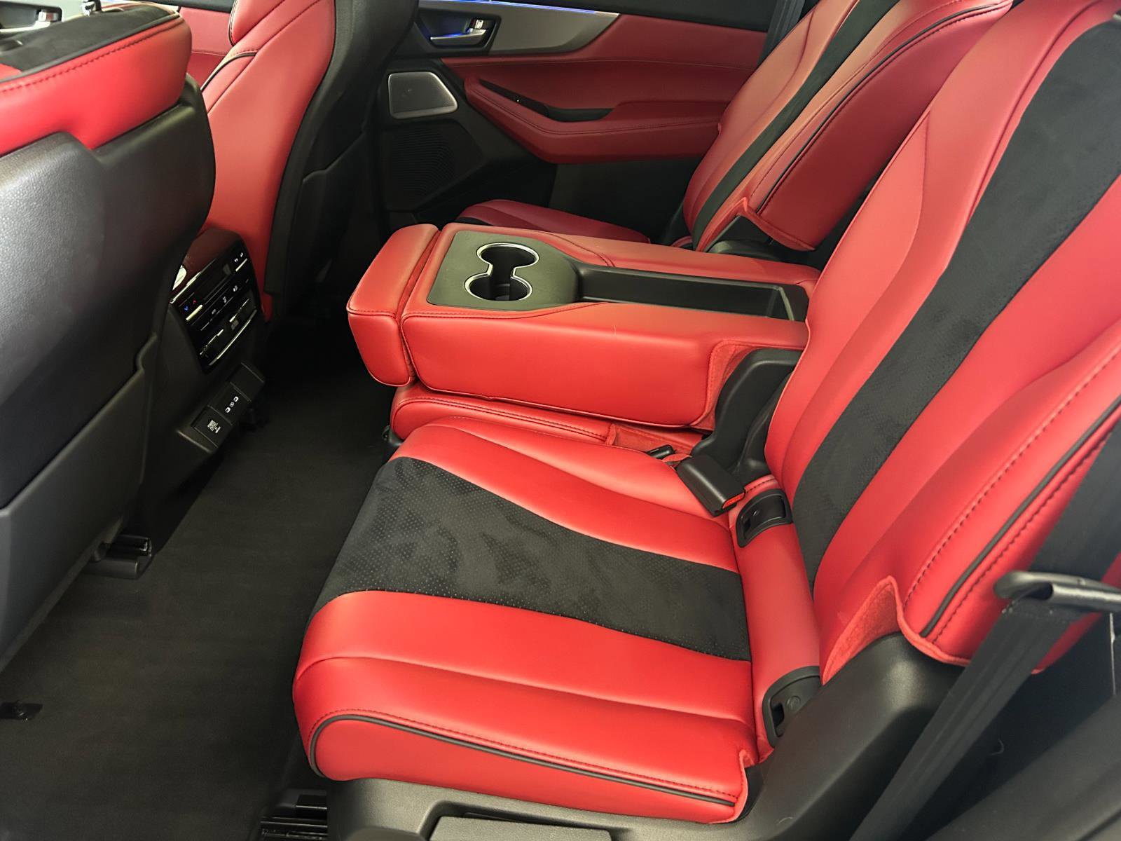 Used 2025 Acura MDX A-Spec image 21