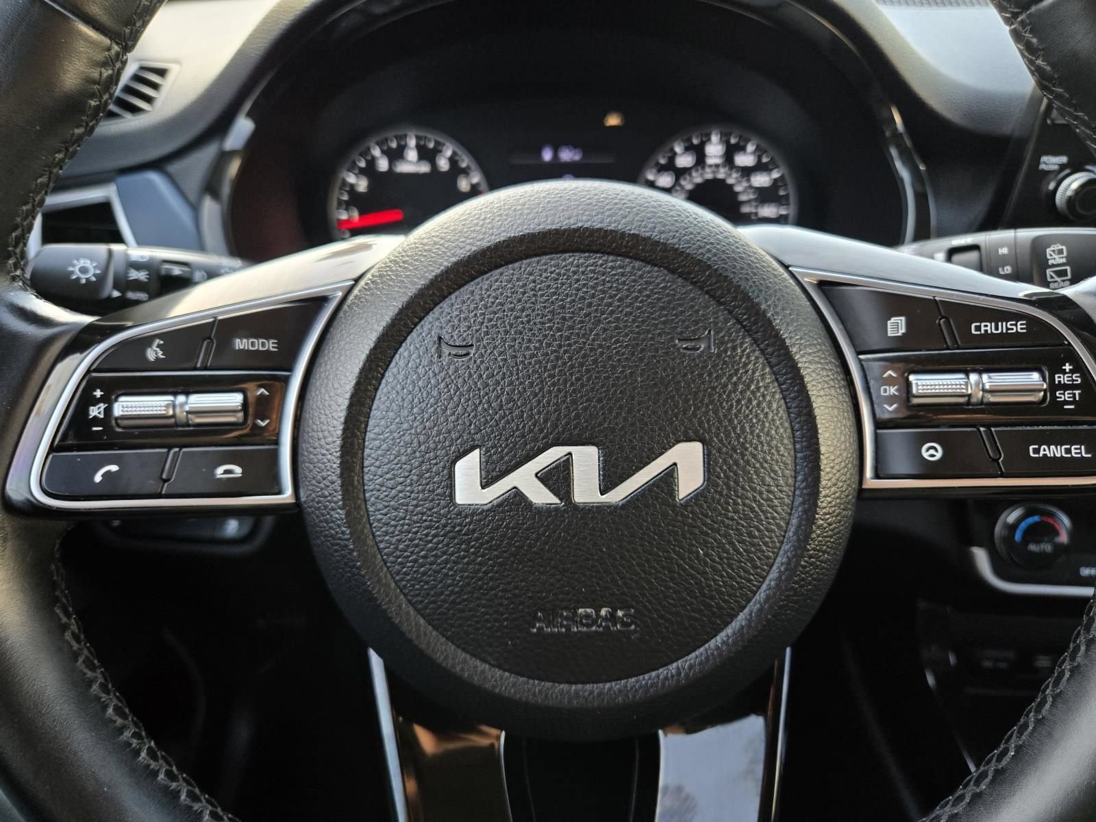 Used 2023 Kia Seltos S FWD image 32