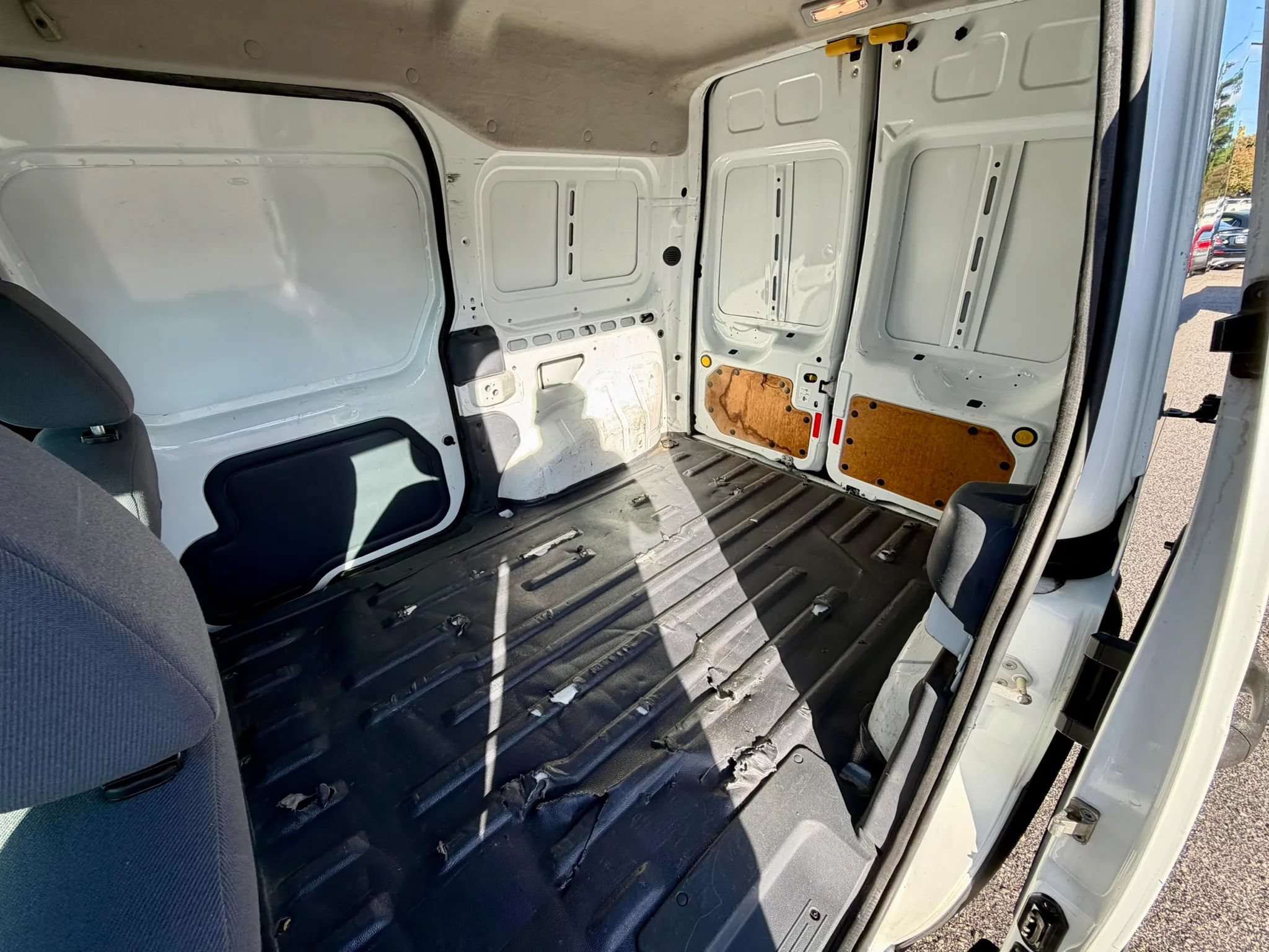 Used 2012 Ford Transit Connect XLT FWD image 11