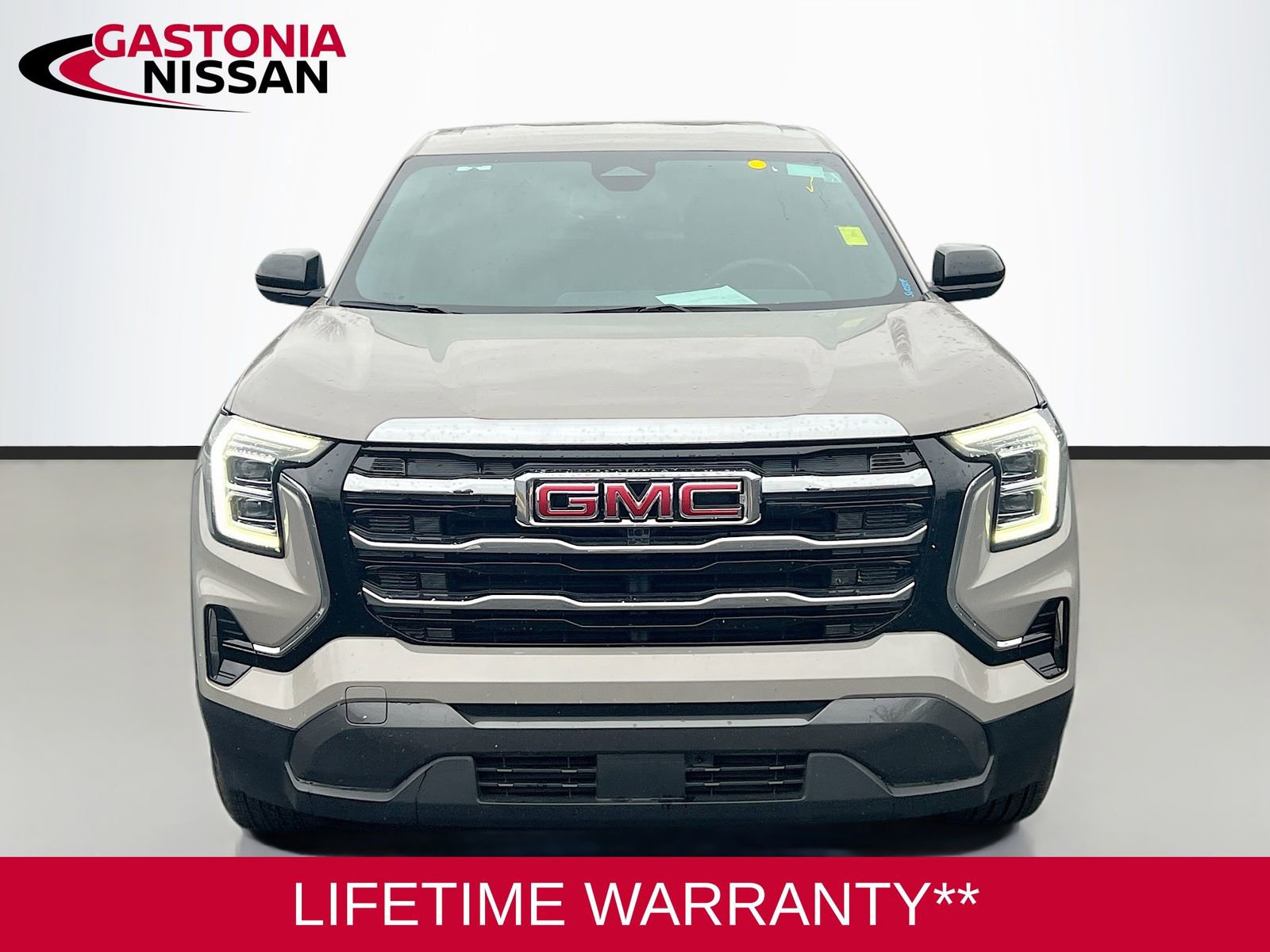 Used 2025 GMC Terrain Elevation image 2