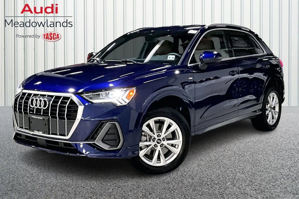 Certified 2025 Audi Q3 2.0T Premium w/ Convenience Package