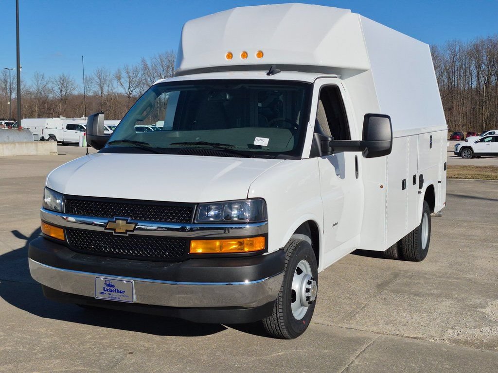 New 2025 Chevrolet Express 3500 w/ Power Convenience Package RWD image 3