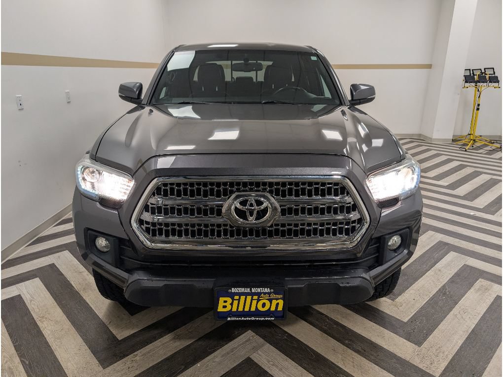 Used 2017 Toyota Tacoma TRD Off-Road w/ Tow Package AWD/4WD image 26