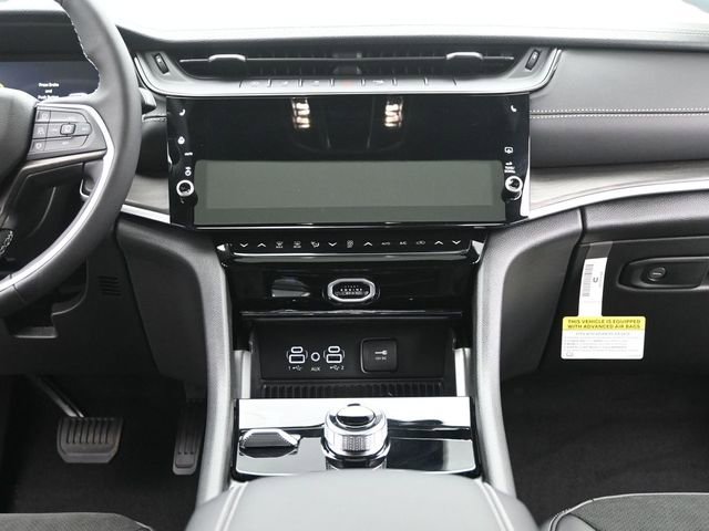 New 2026 Jeep Grand Cherokee Laredo image 25