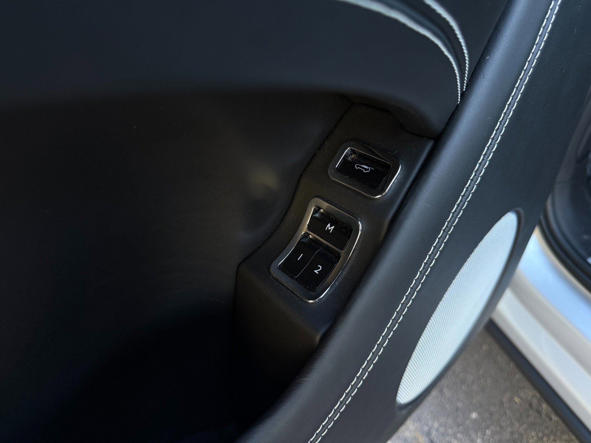 Used 2018 Bentley Bentayga image 54