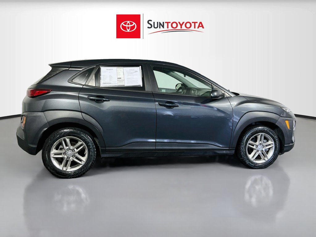 Used 2021 Hyundai Kona SE w/ Cargo Package FWD image 2