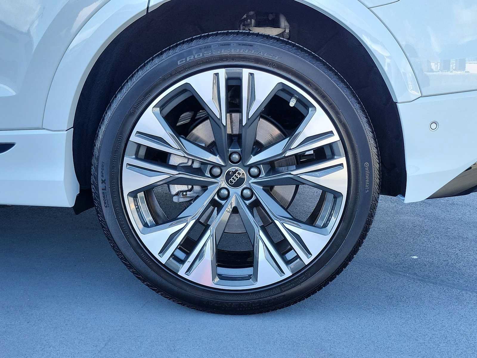 Certified 2024 Audi Q8 Premium Plus w/ Premium Plus Package AWD/4WD image 12