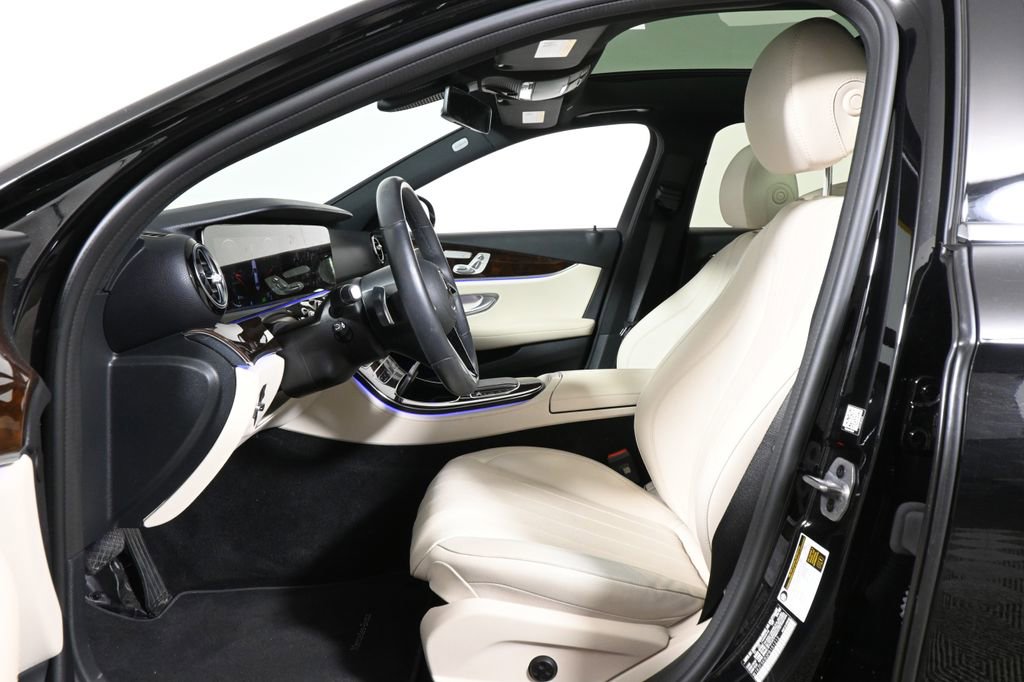 Used 2023 Mercedes-Benz E 450 4MATIC Sedan image 3
