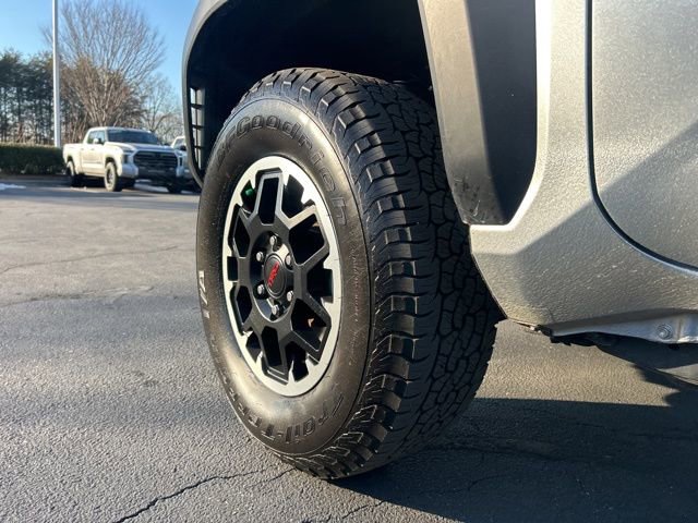 Used 2025 Toyota Tacoma TRD Off-Road image 11