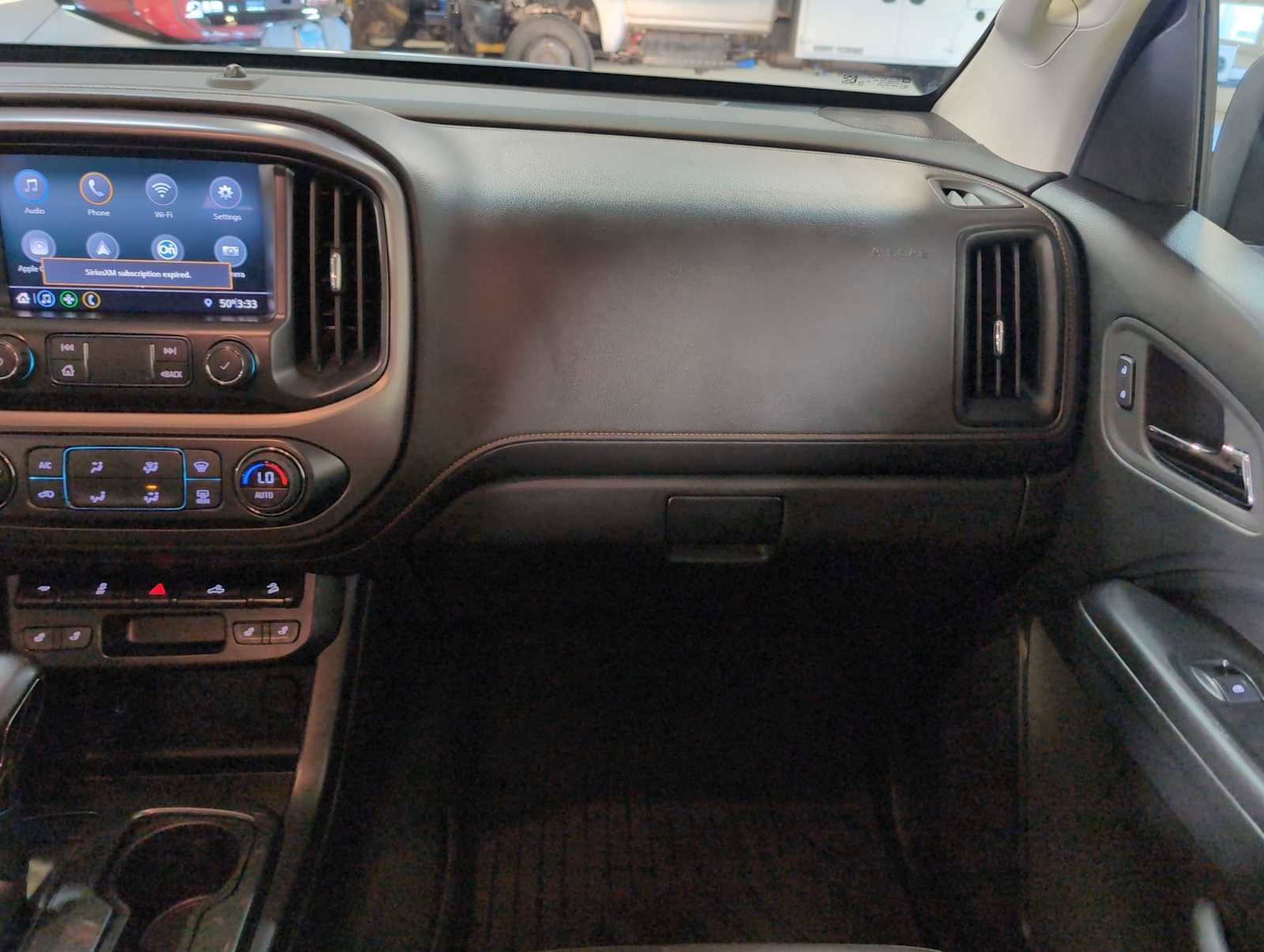 Used 2022 GMC Canyon AT4 w/ Trailering Package image 26