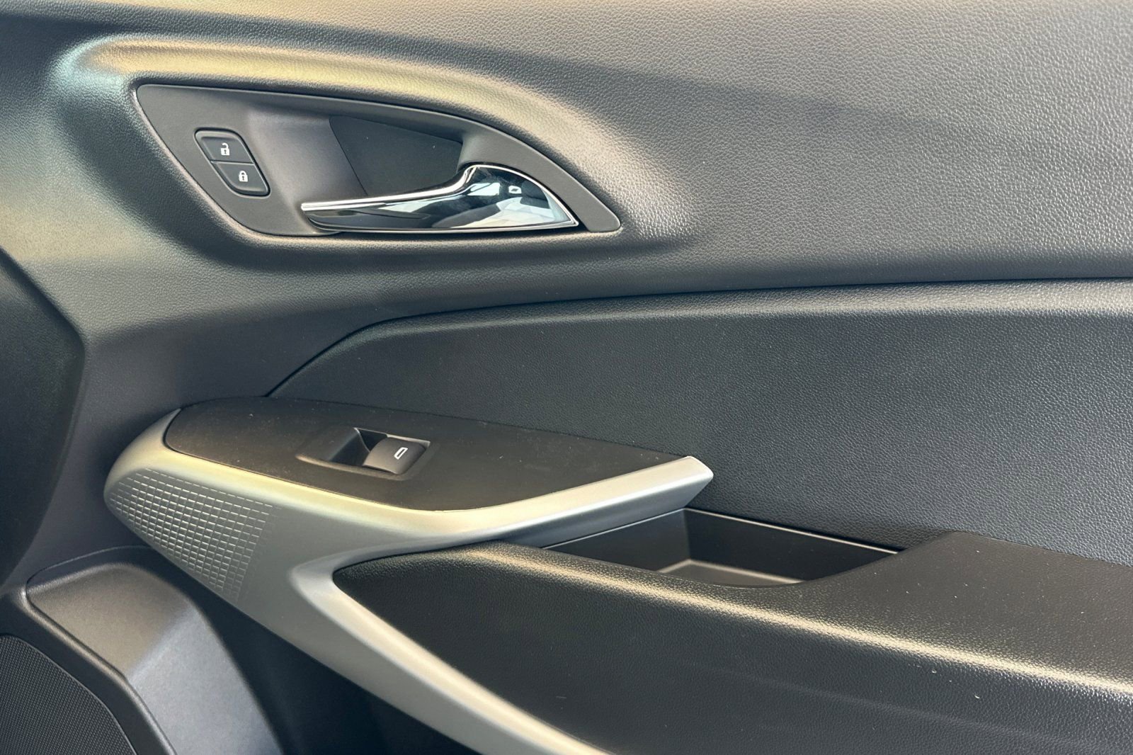 New 2026 Chevrolet Trax RS w/ Driver Confidence Package image 19