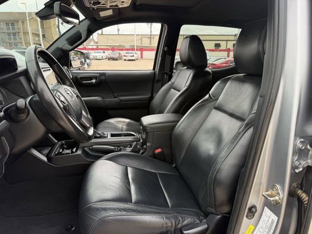 Used 2018 Toyota Tacoma TRD Off-Road AWD/4WD image 28