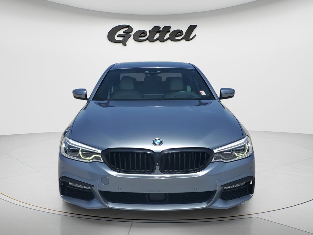 Used 2018 BMW 540i RWD image 2