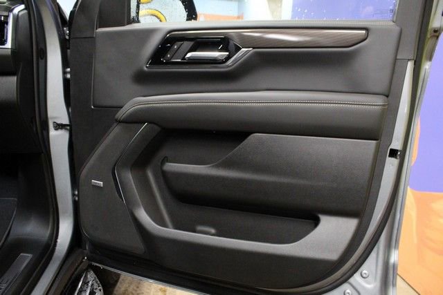 New 2026 GMC Yukon Elevation w/ Elevation Premium Package AWD/4WD image 10