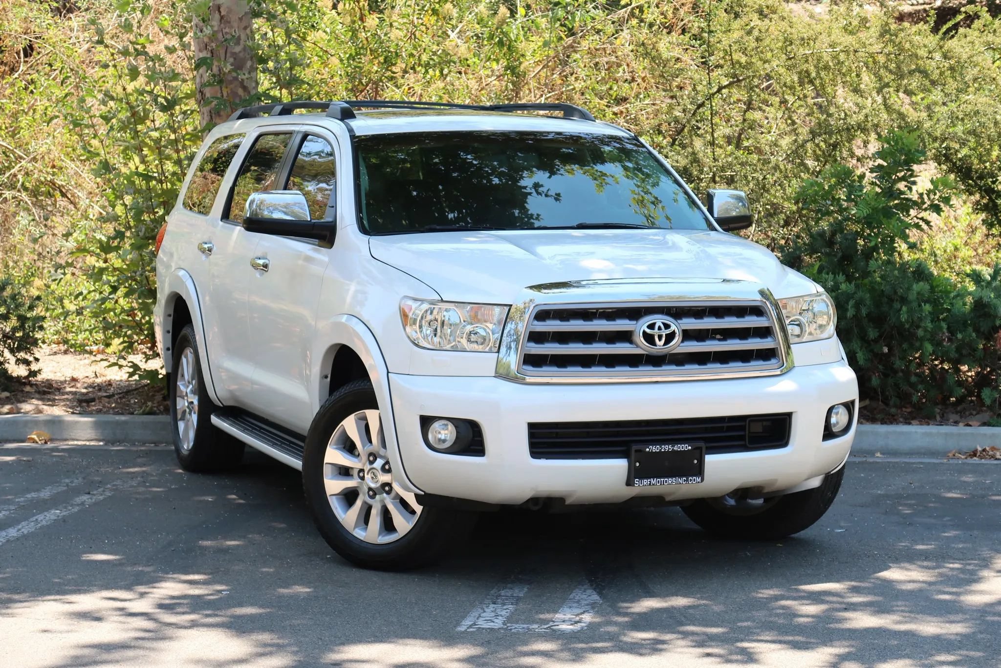 Used 2016 Toyota Sequoia Platinum RWD image 2