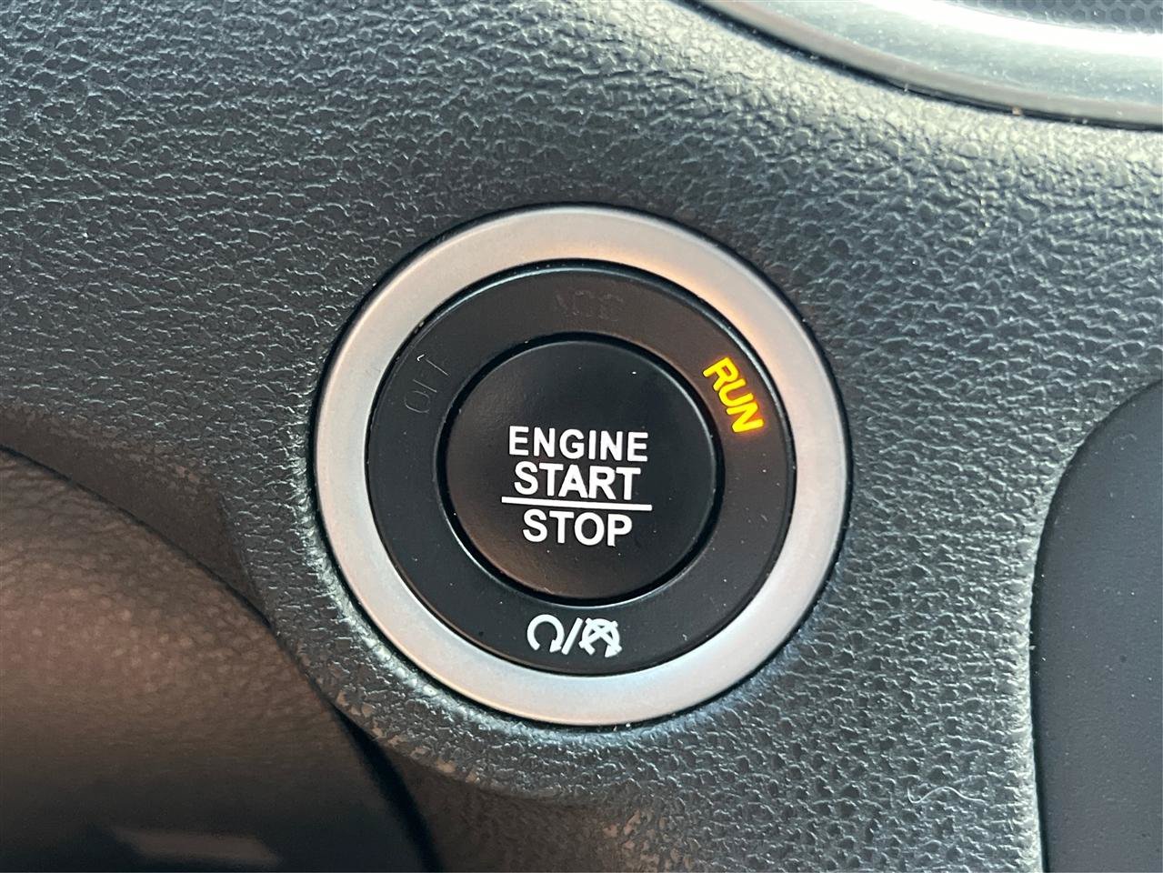 Used 2018 Dodge Charger SXT Plus RWD image 33
