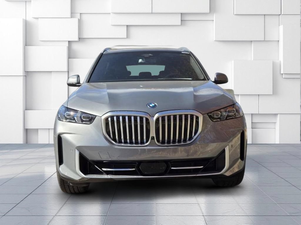 Used 2026 BMW X5 xDrive50e w/ Premium Package AWD/4WD image 2