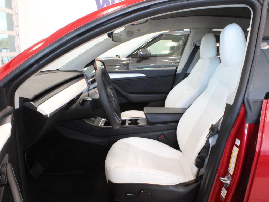 Used 2022 Tesla Model Y Long Range AWD/4WD image 13
