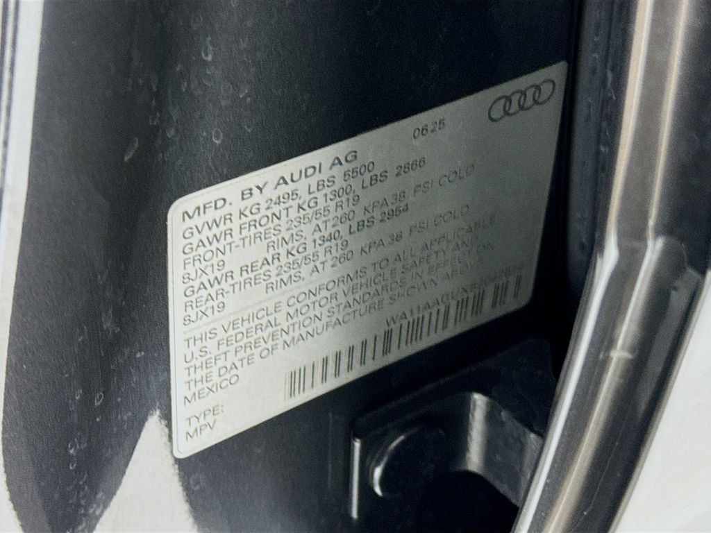 Certified 2025 Audi Q5 Premium w/ Convenience Package AWD/4WD image 36