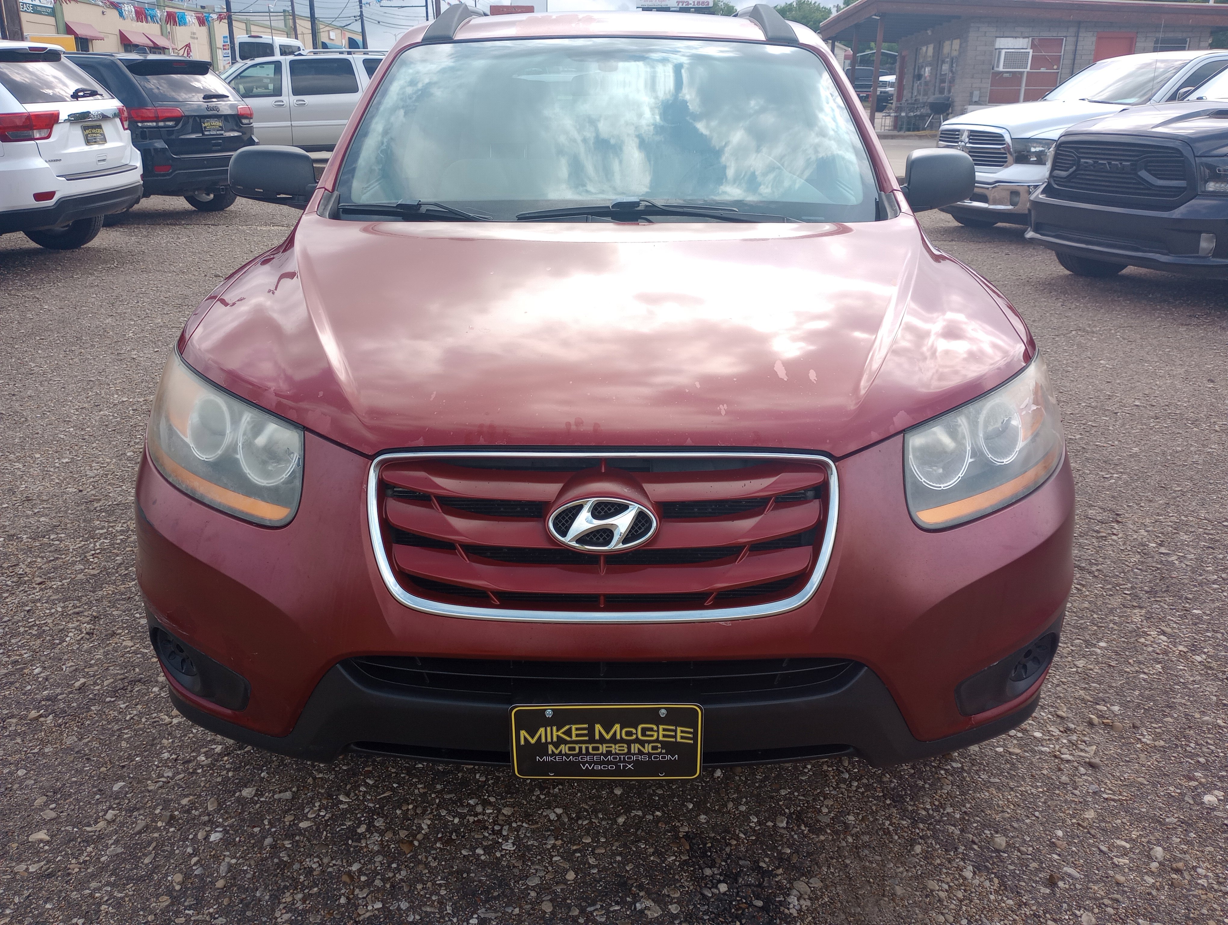 Used 2011 Hyundai Santa Fe GLS image 2