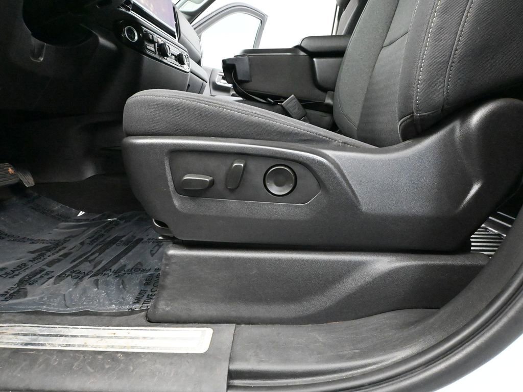 Used 2024 Chevrolet Silverado 2500 LT image 25