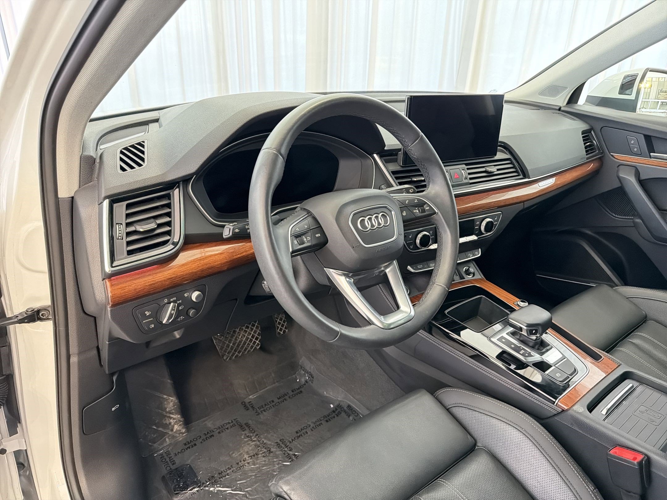 Used 2021 Audi Q5 Prestige w/ Prestige Package image 4