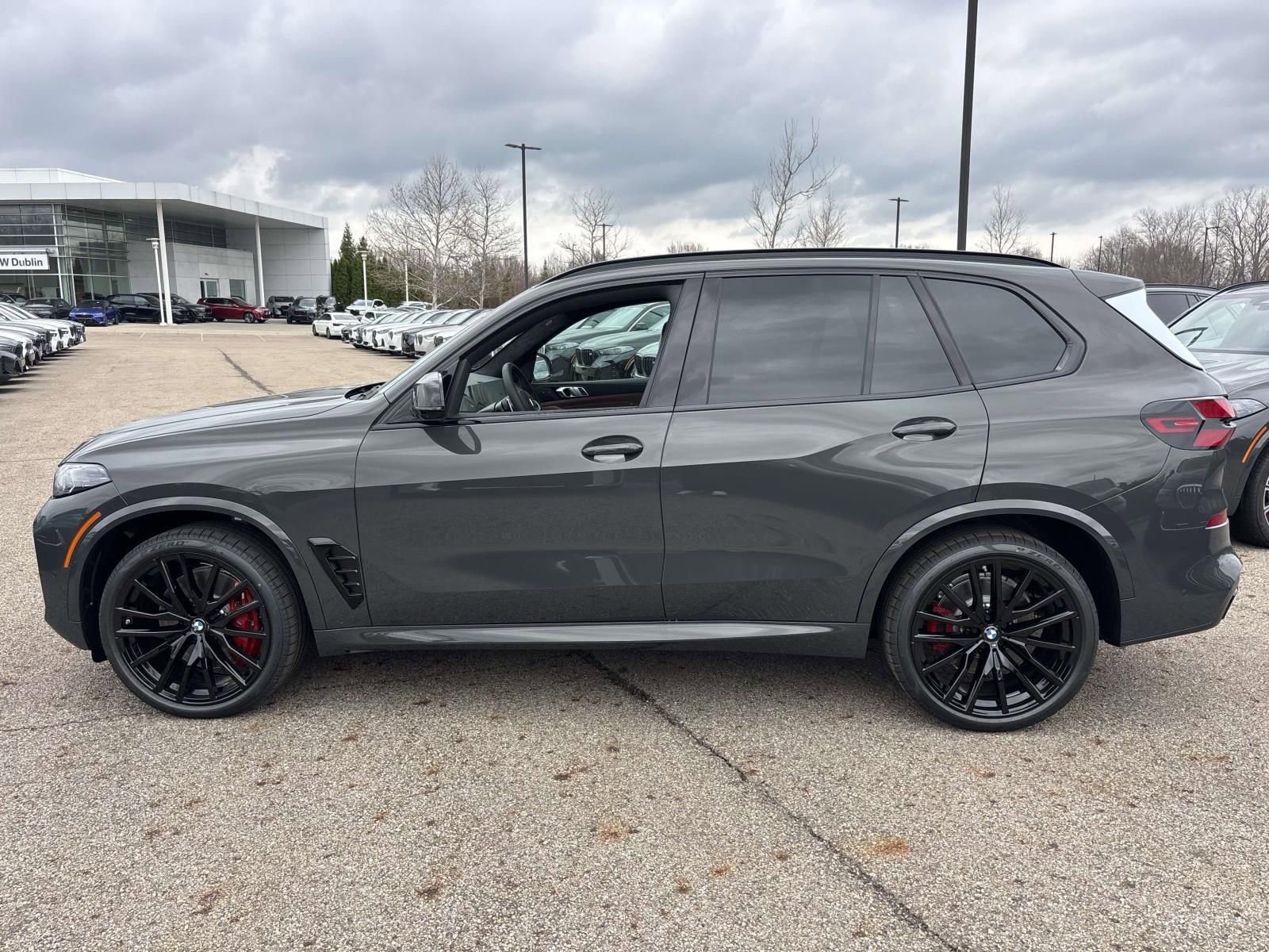 New 2026 BMW X5 M60i image 8