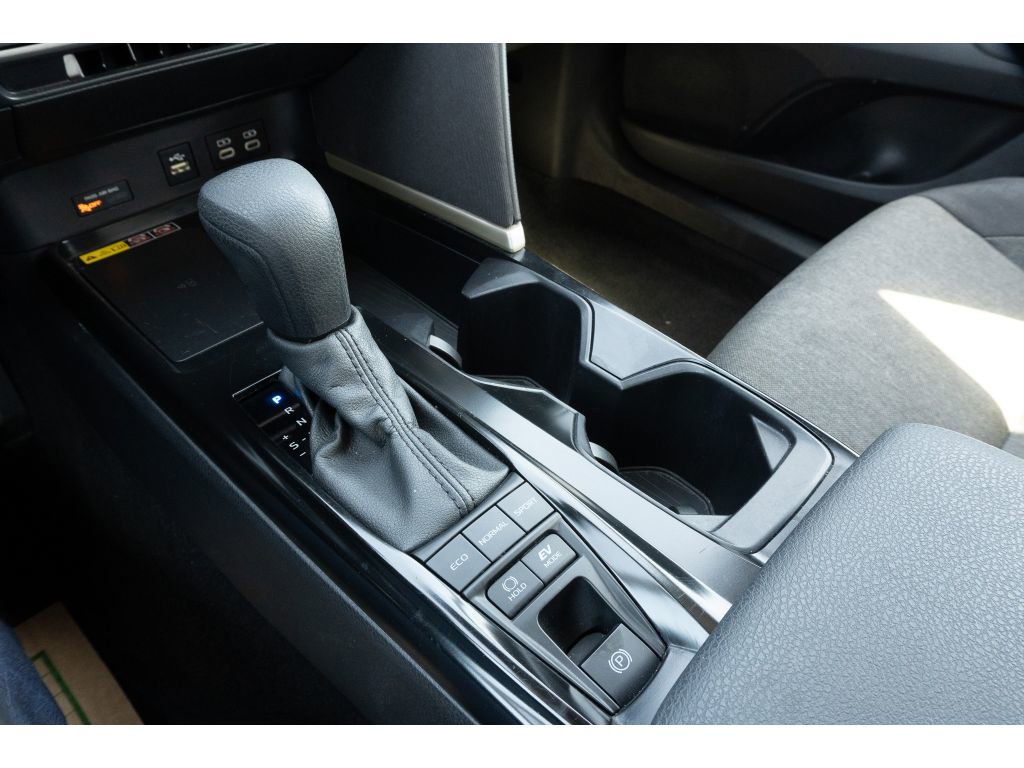 Used 2025 Toyota Camry LE image 24