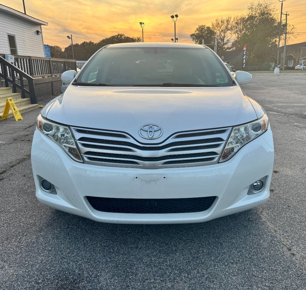 Used 2012 Toyota Venza LE image 2