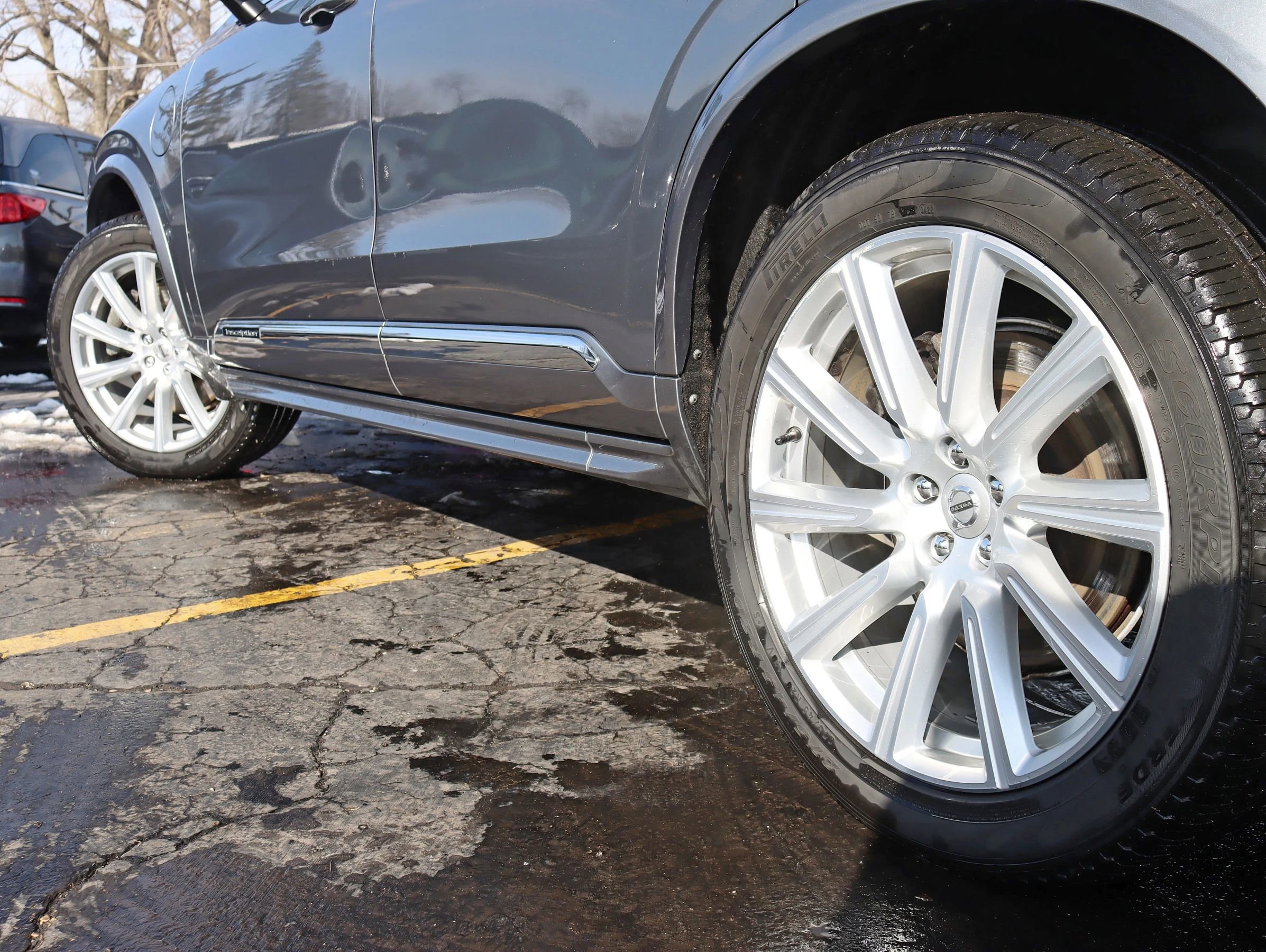 Used 2016 Volvo XC90 T8 Inscription w/ Protection Package Plus image 14