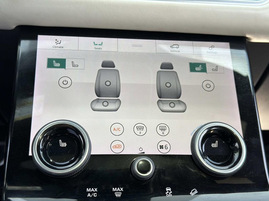 Used 2018 Land Rover Range Rover Velar R-Dynamic HSE image 28