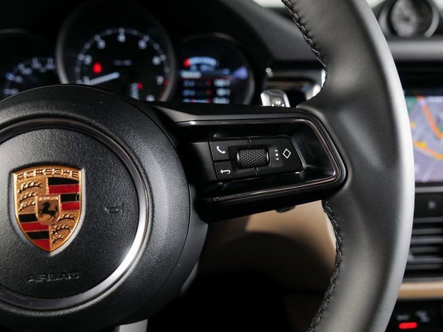 Certified 2026 Porsche Macan AWD/4WD image 24