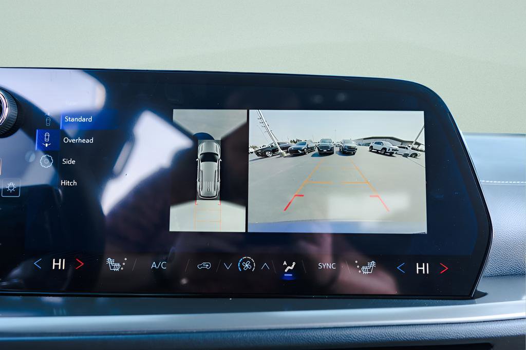 New 2026 Chevrolet Traverse LT w/ Driver Confidence Package image 14