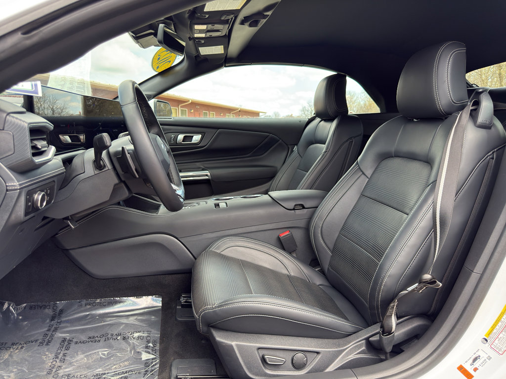 Used 2025 Ford Mustang GT Premium image 25