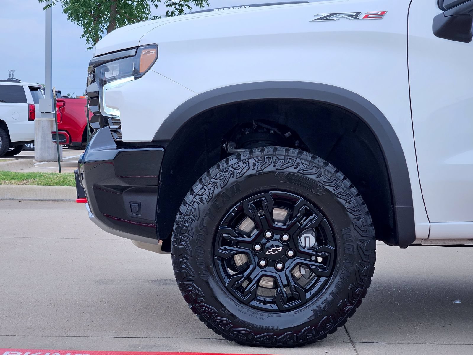 Certified 2026 Chevrolet Silverado 1500 ZR2 AWD/4WD image 13